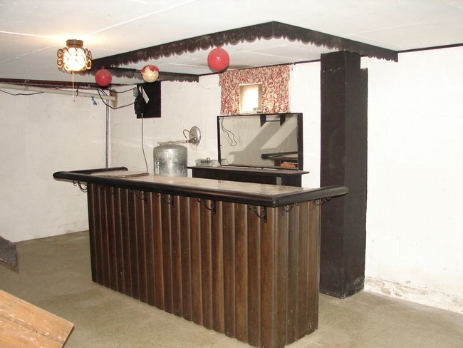 Nice bar being left for new owners to make memorie | Image 21