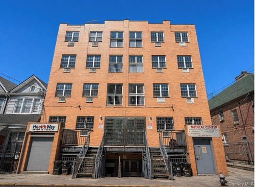 2b-104-33 39th Ave, Corona, NY, 11368-2374 | Card Image
