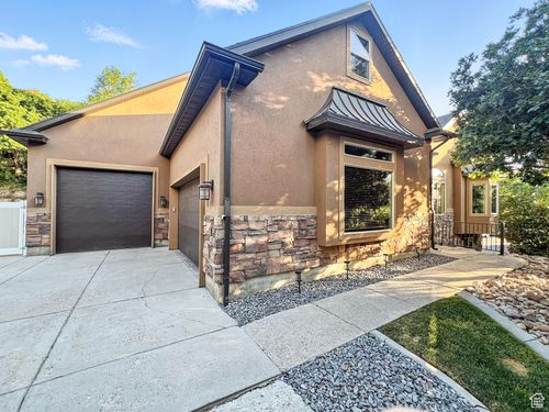 520 Lacey Way, North Salt Lake, UT, 84054-1529 | Card Image