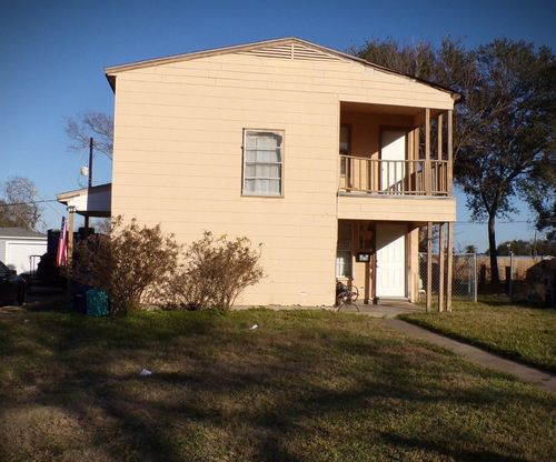 618 11th St N, Texas City, TX, 77590-7470 | Card Image