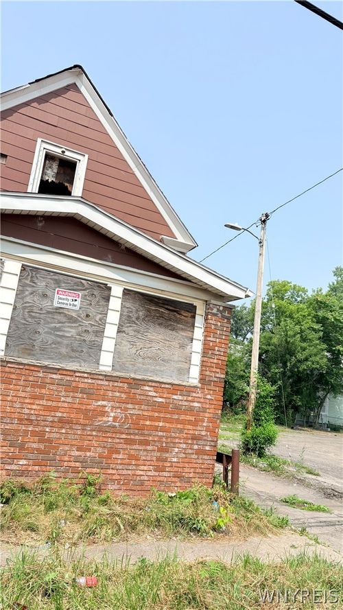 1512 18th St, Niagara Falls, NY, 14305-2944 | Card Image