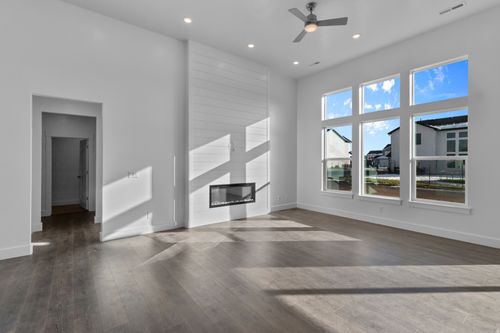 613 S 125 E, Hyde Park, UT, 84318-3000 | Card Image