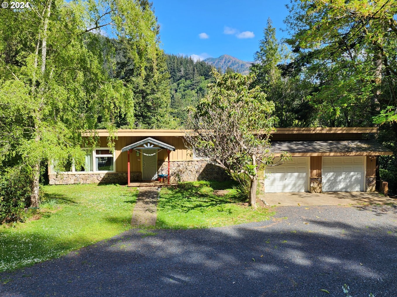 Elk River Rd, Port Orford, OR 97465