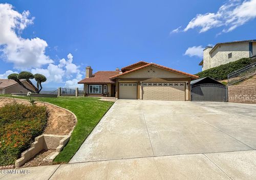 13749 Gunsmoke Rd, Moorpark, CA, 93021-2365 | Card Image