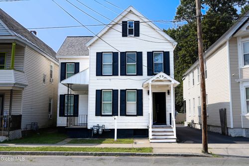 21 Grove Pl, Schenectady, NY, 12307-1033 | Card Image