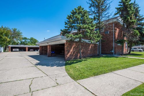 apt-8-25885 Jefferson Ave, Saint Clair Shores, MI, 48081-2328 | Card Image