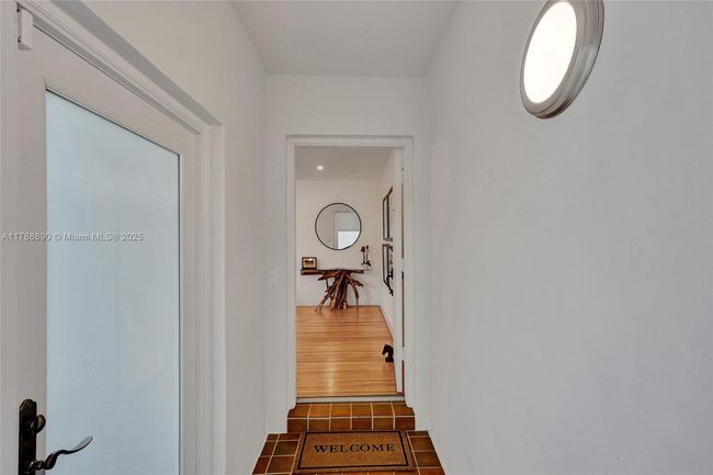 552 Alminar Ave, House other with 2 bedrooms, 2 bathrooms and null parking in Coral Gables FL | Image 4