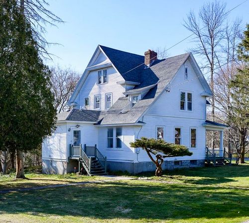 21 Oak St, Champlain, NY, 12919-5018 | Card Image