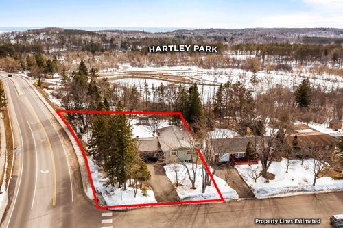 2 Northfield St, Duluth, MN, 55803-1941 | Card Image