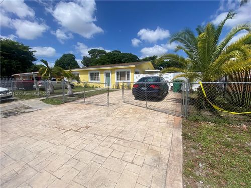 10440 Nw 28th Ct, Miami, FL, 33147-1658 | Card Image