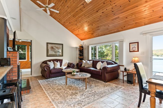 293 W Diamond Lake Rd, House other with 3 bedrooms, 2 bathrooms and 4 parking in Highland Grove ON | Image 31