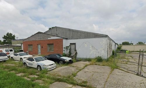 1334 N Railroad Ave, Decatur, IL, 62521-1325 | Card Image