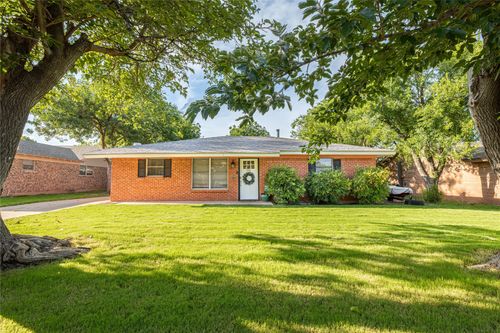 934 E North 12th St, Abilene, TX, 79601-3806 | Card Image