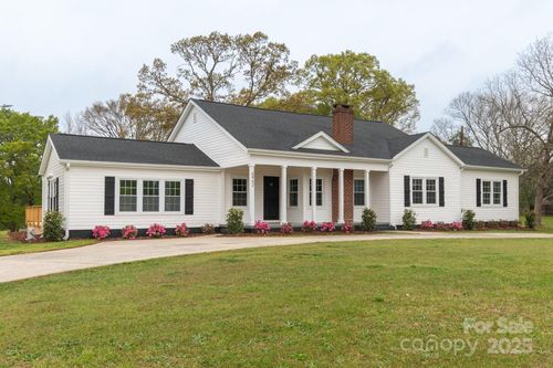 6462 Richburg Rd, Great Falls, SC, 29055-8915 | Card Image