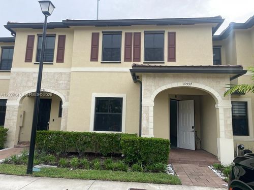 10557 W 32nd Ln, Hialeah, FL, 33018-2113 | Card Image