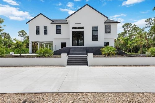 240 33rd Ave Ne, NAPLES, FL, 34120-7300 | Card Image