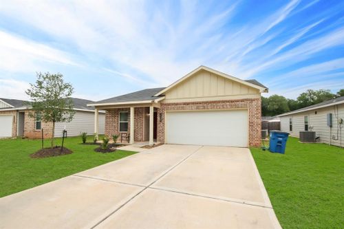 15585 Briar Forest Drive, Conroe, TX, 77306 | Card Image