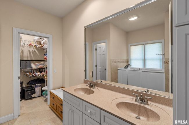 1008 S High St, House other with 3 bedrooms, 4 bathrooms and null parking in Port Byron IL | Image 14