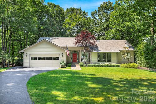 4 Nvya Ct, Brevard, NC, 28712-9233 | Card Image