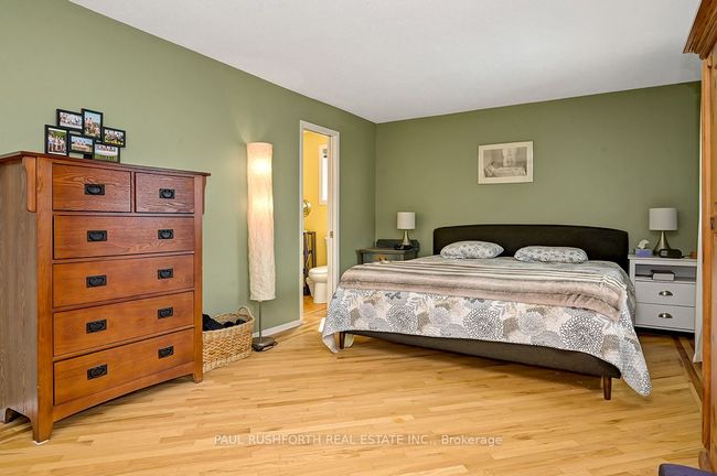 6106 Forestglen Cres, House other with 3 bedrooms, 3 bathrooms and 4 parking in Orleans ON | Image 18