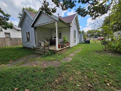 817 N 10th Street, House other with 3 bedrooms, 1 bathrooms and null parking in Vincennes IN | Image 2