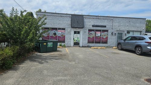 502 Larkfield Road, Huntington, NY, 11731 | Card Image