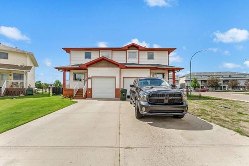 7 Northlands Cres Ne, Medicine Hat, AB, T1C2A9 | Card Image