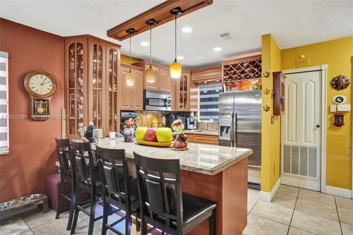 1104-2359 W 74th St, Hialeah, FL, 33016-6876 | Card Image