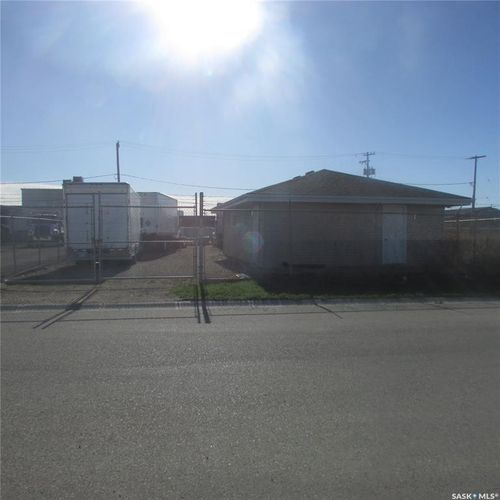 1841 Mcdonald St, Regina, SK, S4N7A2 | Card Image