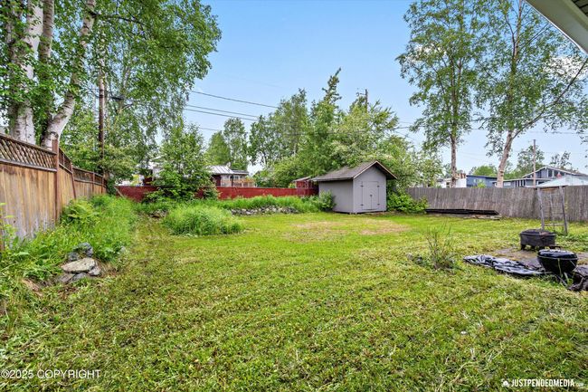 South-Facing Backyard | Image 22