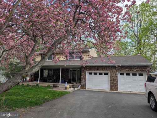 11 Bright Rd, NEW EGYPT, NJ, 08533-1203 | Card Image