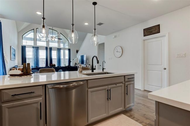 28930 Hauter Way, House other with 4 bedrooms, 3 bathrooms and 2 parking in Fulshear TX | Image 13