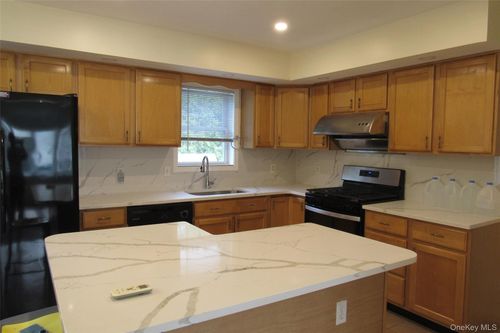 a-92 Velie Rd, Lagrangeville, NY, 12540-5516 | Card Image