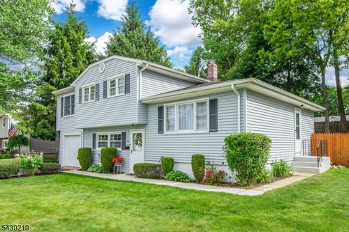 53 Columbia St, Wharton, NJ, 07885-2443 | Card Image