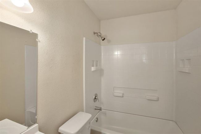 APT-3 - 5415 3 Rd St, Home with 2 bedrooms, 1 bathrooms and null parking in Danbury TX | Image 8