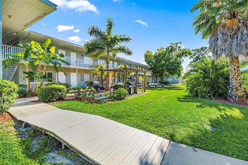 apt-103-379 47th Ave N, ST PETERSBURG, FL, 33703-3943 | Card Image