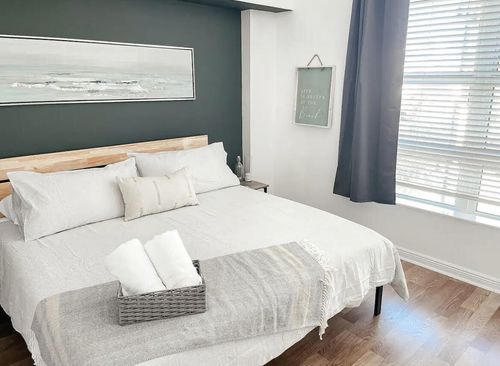 211s-400 N Federal Hwy, Boynton Beach, FL, 33435-4111 | Card Image