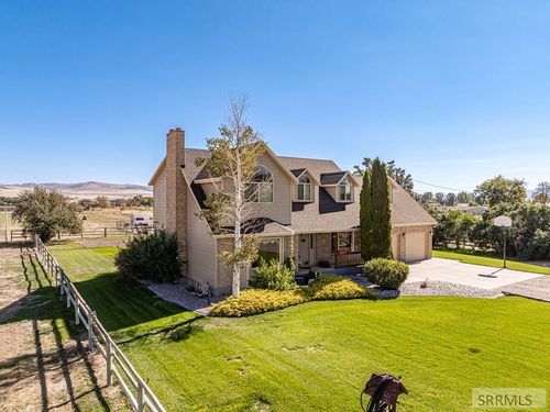 12568 N Hawthorne Rd, Pocatello, ID, 83202-5158 | Card Image