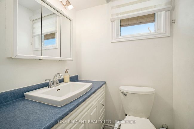 1208 Stanton Rd, House other with 3 bedrooms, 2 bathrooms and 5 parking in Ottawa ON | Image 9