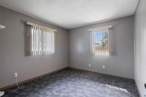 38 Maple Ave, Superior, WI, 54880-3186 | Card Image