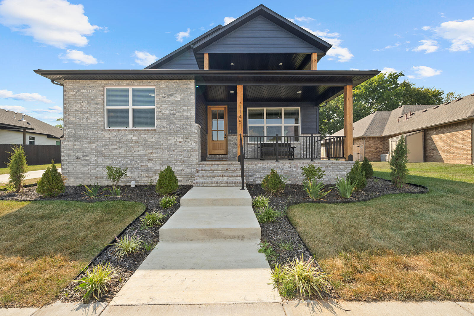 Henry Ave, Republic, MO 65738