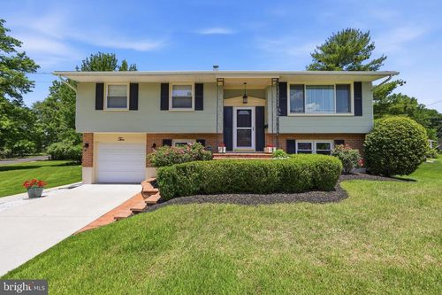 2 Carriage Ln, MARLTON, NJ, 08053-1110 | Card Image