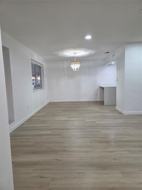 8571 Nw 16th St, Pembroke Pines, FL, 33024-4868 | Card Image