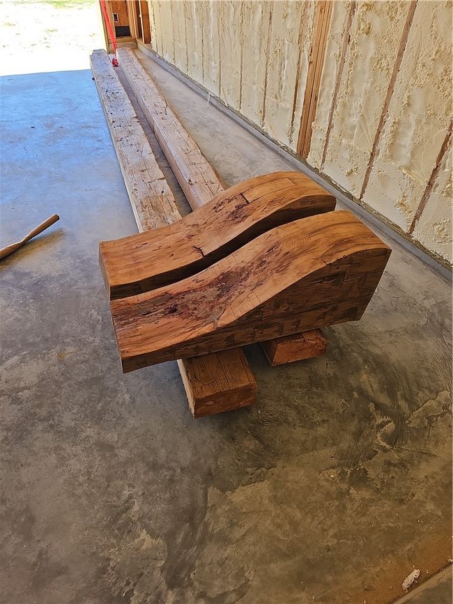 Detailed view of concrete flooring | Image 15