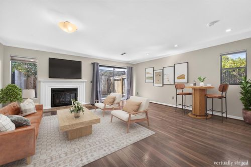 j-19167 Robinson Rd, Sonoma, CA, 95476-5548 | Card Image