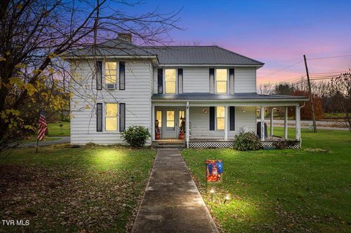 104 Maple St, Glade Spring, VA, 24340-2601 | Card Image