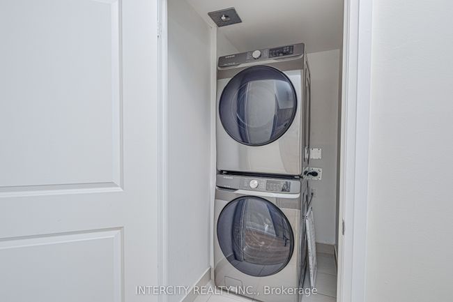 617 - 3600 Highway 7, Condo with 2 bedrooms, 1 bathrooms and 1 parking in Vaughan ON | Image 6