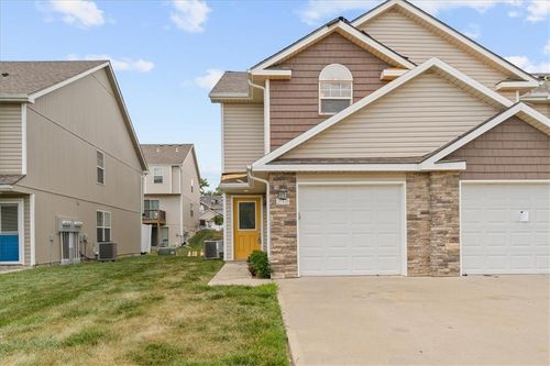 218 N Washington St, Raymore, MO, 64083-7803 | Card Image