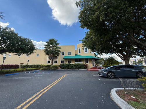 3850 Nw 114th Ave, Doral, FL, 33178 | Card Image