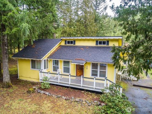 117 Butter Creek Ln, Packwood, WA, 98361-9725 | Card Image